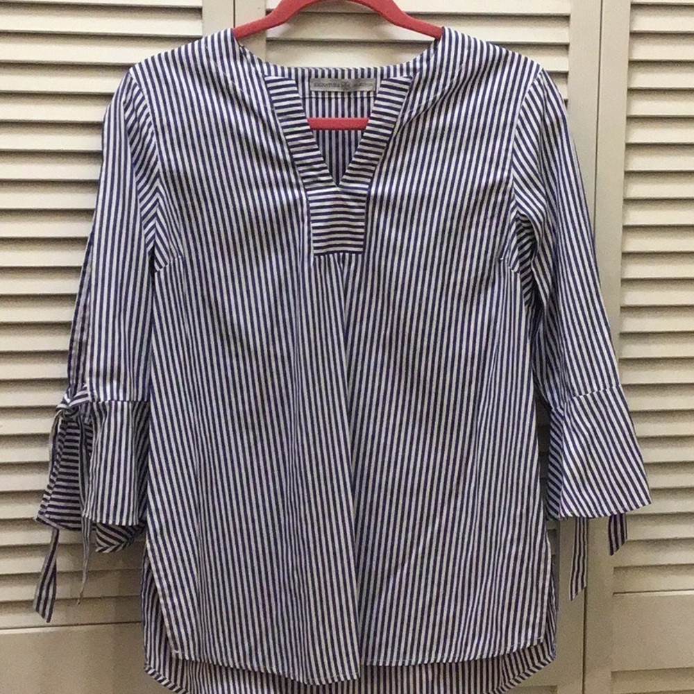 Blue and white tunic